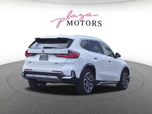 Alpine White 2026 BMW X1 xDrive28i