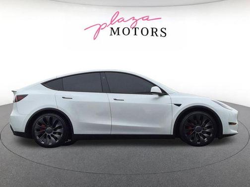 Pearl White Multi 2024 Tesla Model Y Performance