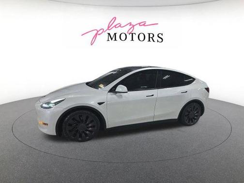Pearl White Multi 2024 Tesla Model Y Performance