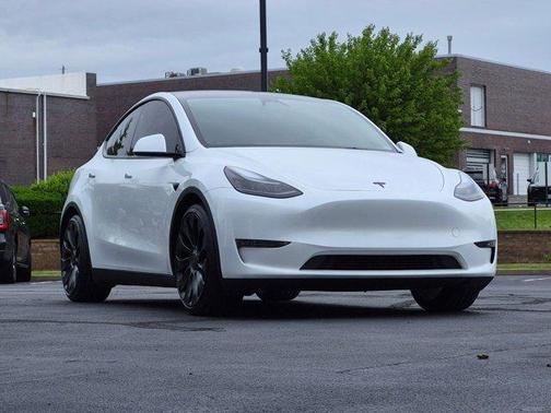 Pearl White Multi 2024 Tesla Model Y Performance
