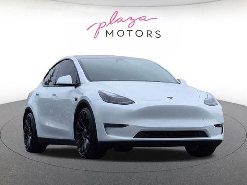Pearl White Multi 2024 Tesla Model Y Performance