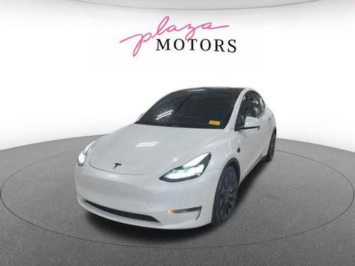 Pearl White Multi 2024 Tesla Model Y Performance