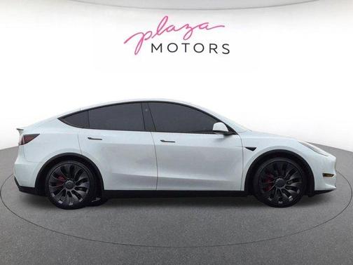 Pearl White Multi 2024 Tesla Model Y Performance