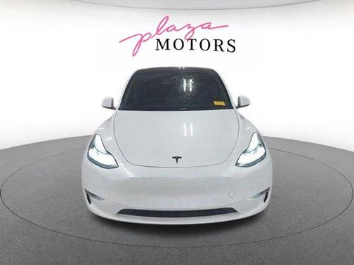 Pearl White Multi 2024 Tesla Model Y Performance