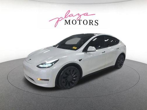 Pearl White Multi 2024 Tesla Model Y Performance