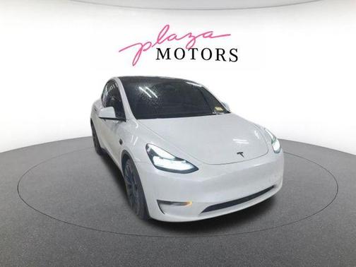 Pearl White Multi 2024 Tesla Model Y Performance