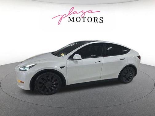 Pearl White Multi 2024 Tesla Model Y Performance
