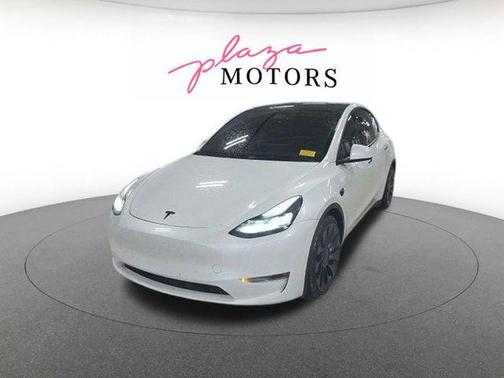 Pearl White Multi 2024 Tesla Model Y Performance