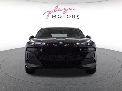 Black Sapphire Metallic 2023 BMW i7 xDrive60