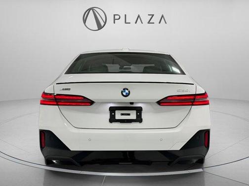 2026 BMW 530 i xDrive