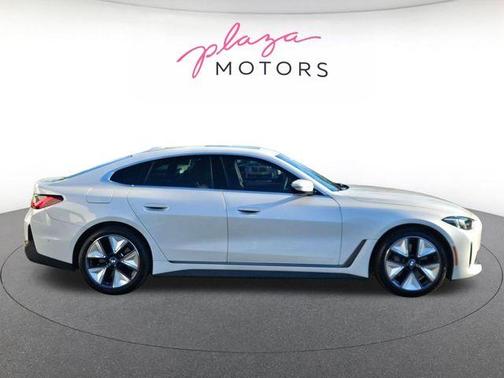 Mineral White Metallic 2025 BMW i4 Gran Coupe xDrive40