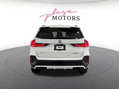 Alpine White 2026 BMW X1 xDrive28i