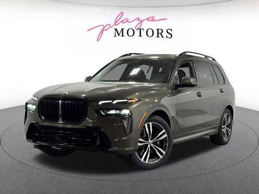 Manhattan Green Metallic 2026 BMW X7 xDrive40i