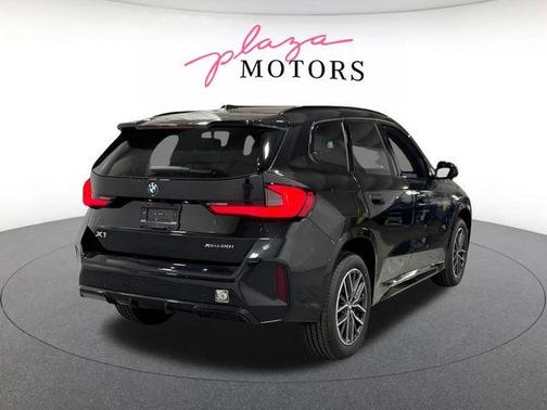 Black Sapphire Metallic 2026 BMW X1 xDrive28i