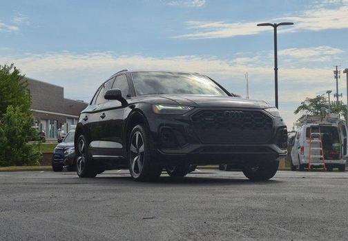 Mythos Black Metallic 2023 Audi Q5 45 S line Prestige