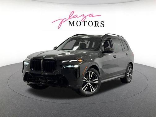 Gray Metallic 2026 BMW X7 xDrive40i
