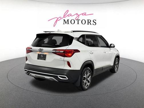 Snow White Pearl 2021 Kia Seltos EX