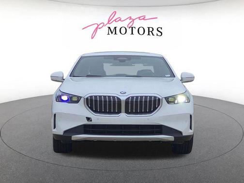 Alpine White 2026 BMW 530 i xDrive