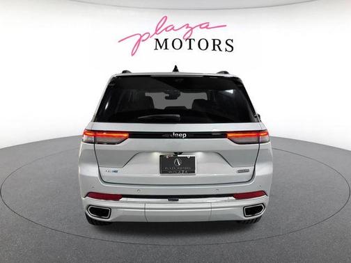 Silver Zynith 2022 Jeep Grand Cherokee 4xe Overland