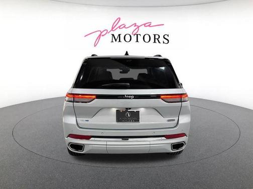 Silver Zynith 2022 Jeep Grand Cherokee 4xe Overland