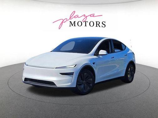 Pearl White Multi 2026 Tesla Model Y PREMIUM