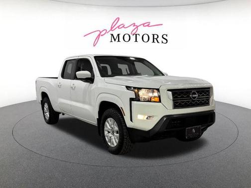 Glacier White 2022 Nissan Frontier SV