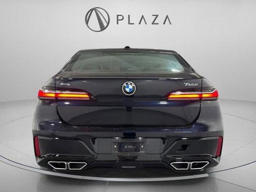 2025 BMW 760 760i xDrive