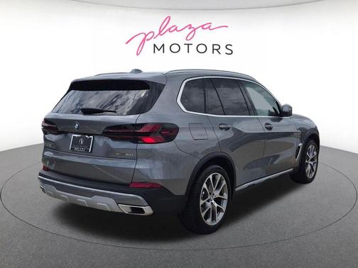 Gray Metallic 2026 BMW X5 xDrive40i
