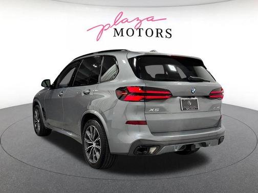 Gray Metallic 2026 BMW X5 xDrive40i