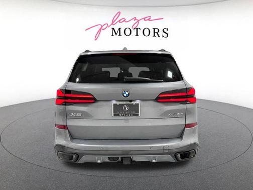Gray Metallic 2026 BMW X5 xDrive40i