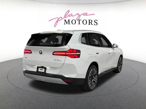 Mineral White Metallic 2026 BMW X3 30 xDrive