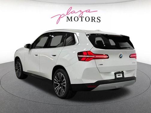Mineral White Metallic 2026 BMW X3 30 xDrive