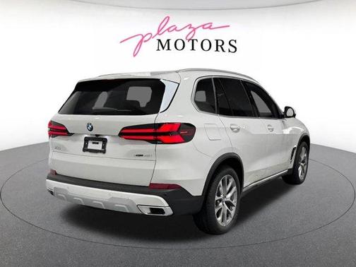 Alpine White 2026 BMW X5 xDrive40i