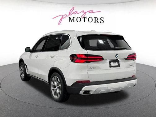 Alpine White 2026 BMW X5 xDrive40i