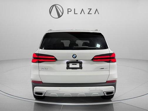 Alpine White 2026 BMW X5 xDrive40i