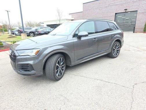 2022 Audi Q7 55 Premium Plus