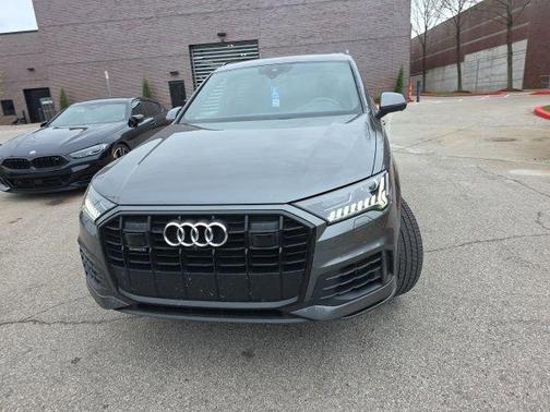 Samurai Gray Metallic 2022 Audi Q7 55 Premium Plus