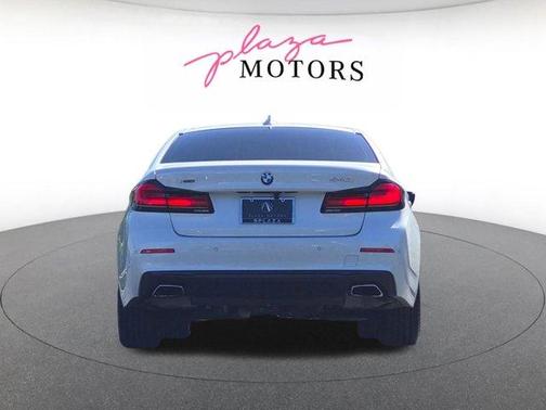 Mineral White Metallic 2023 BMW 540 i xDrive