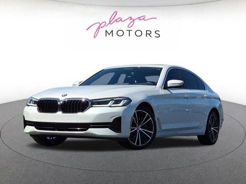 Mineral White Metallic 2023 BMW 540 i xDrive
