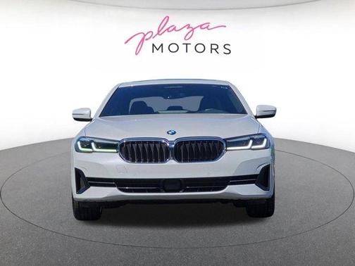 Mineral White Metallic 2023 BMW 540 i xDrive