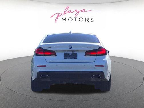 Mineral White Metallic 2023 BMW 540 i xDrive
