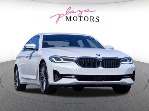 Mineral White Metallic 2023 BMW 540 i xDrive