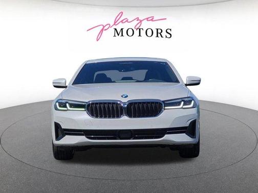 Mineral White Metallic 2023 BMW 540 i xDrive