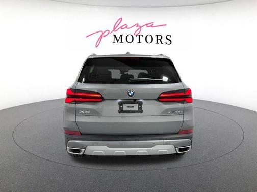 Gray Metallic 2026 BMW X5 xDrive40i