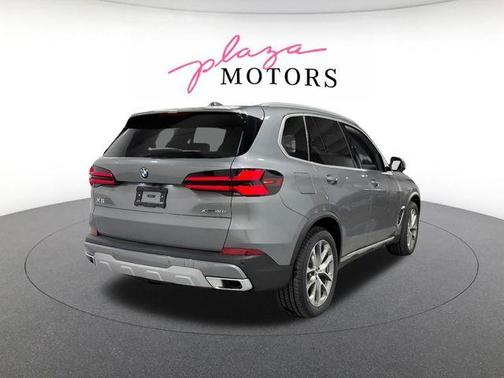 Gray Metallic 2026 BMW X5 xDrive40i