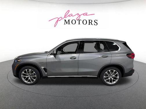 Gray Metallic 2026 BMW X5 xDrive40i