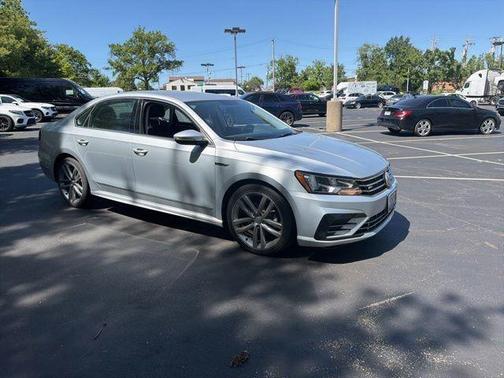 Reflex Silver Metallic 2017 Volkswagen Passat 1.8T R-Line