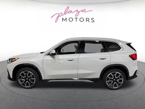 Mineral White Metallic 2026 BMW X1 xDrive28i