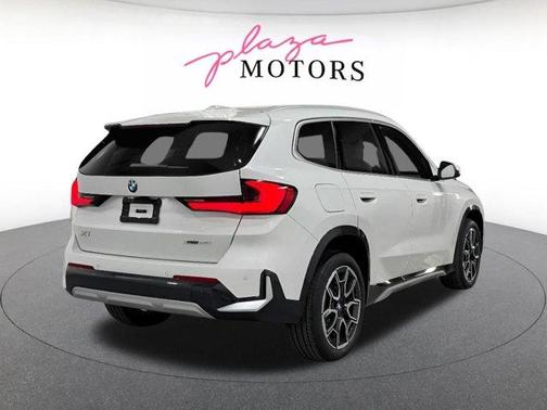 Mineral White Metallic 2026 BMW X1 xDrive28i