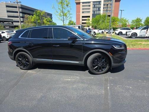 Infinite Black Metallic 2022 Lincoln Nautilus Reserve